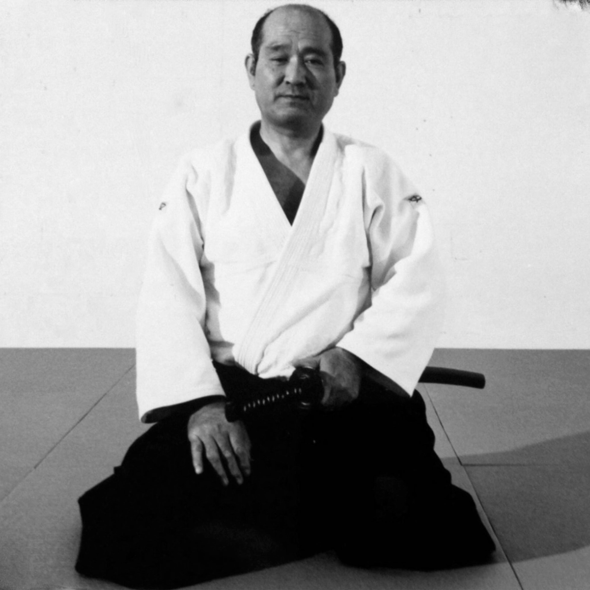 Picture of Masatomi Ikeda with katana